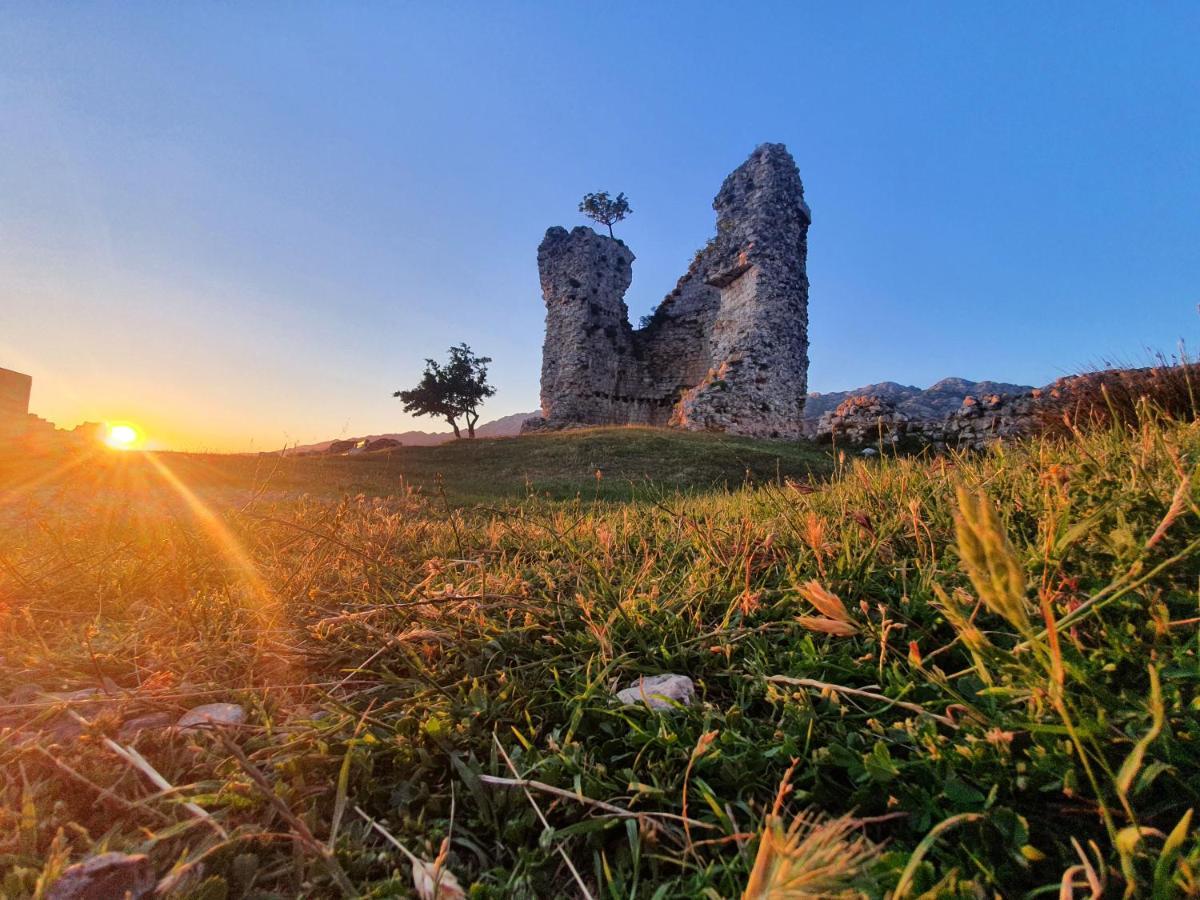 Apartmani Starigrad Paklenica - Danijel ภายนอก รูปภาพ