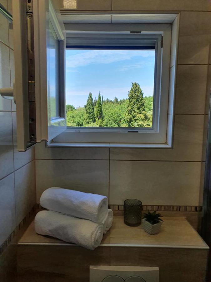 Apartmani Starigrad Paklenica - Danijel ภายนอก รูปภาพ