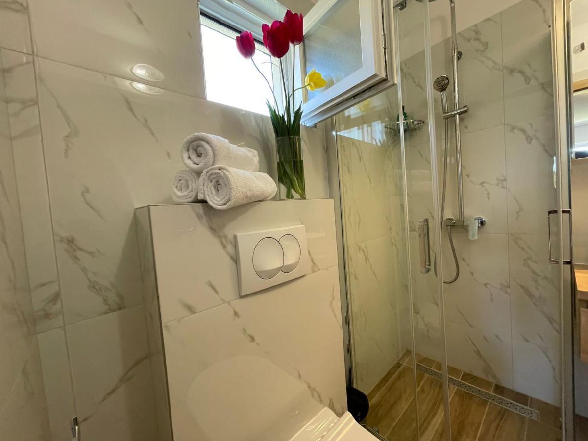 Apartmani Starigrad Paklenica - Danijel ภายนอก รูปภาพ