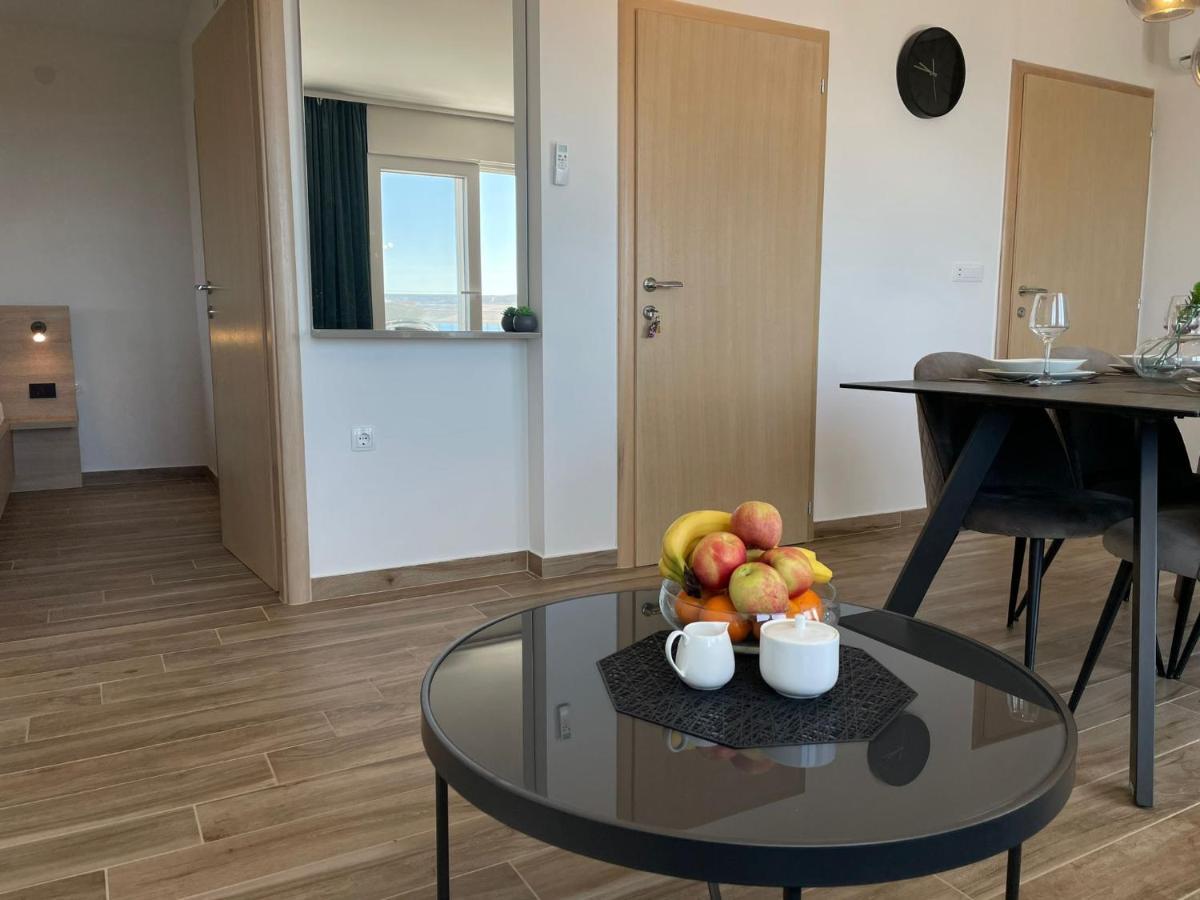 Apartmani Starigrad Paklenica - Danijel ภายนอก รูปภาพ