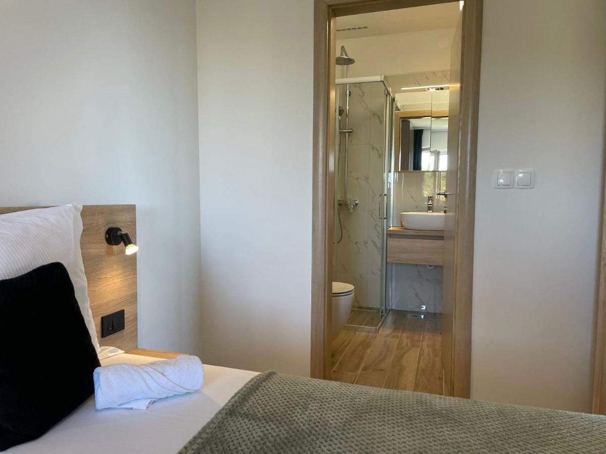 Apartmani Starigrad Paklenica - Danijel ภายนอก รูปภาพ