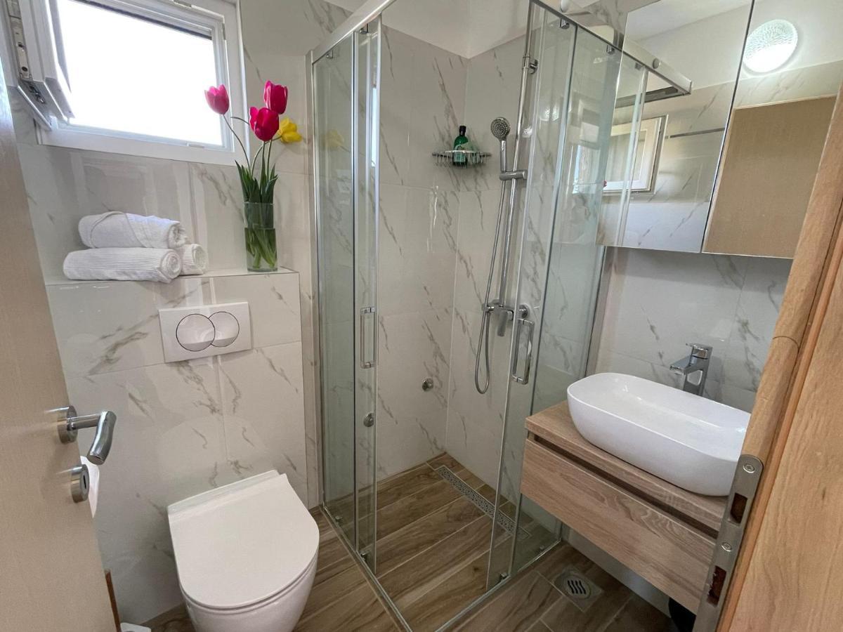 Apartmani Starigrad Paklenica - Danijel ภายนอก รูปภาพ