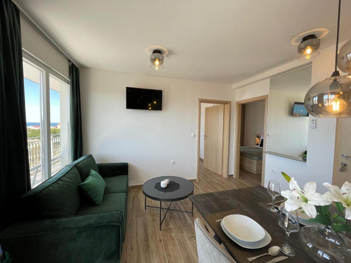 Apartmani Starigrad Paklenica - Danijel ภายนอก รูปภาพ
